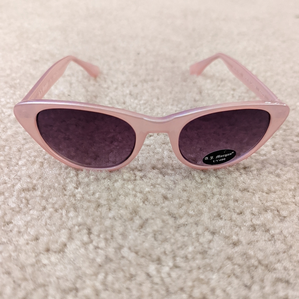 Unique Vintage Gleaming Pink Smoochy Cat Eye Sunglasses